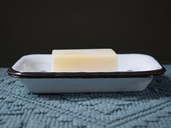 Enameled Two-Part Soap Dish