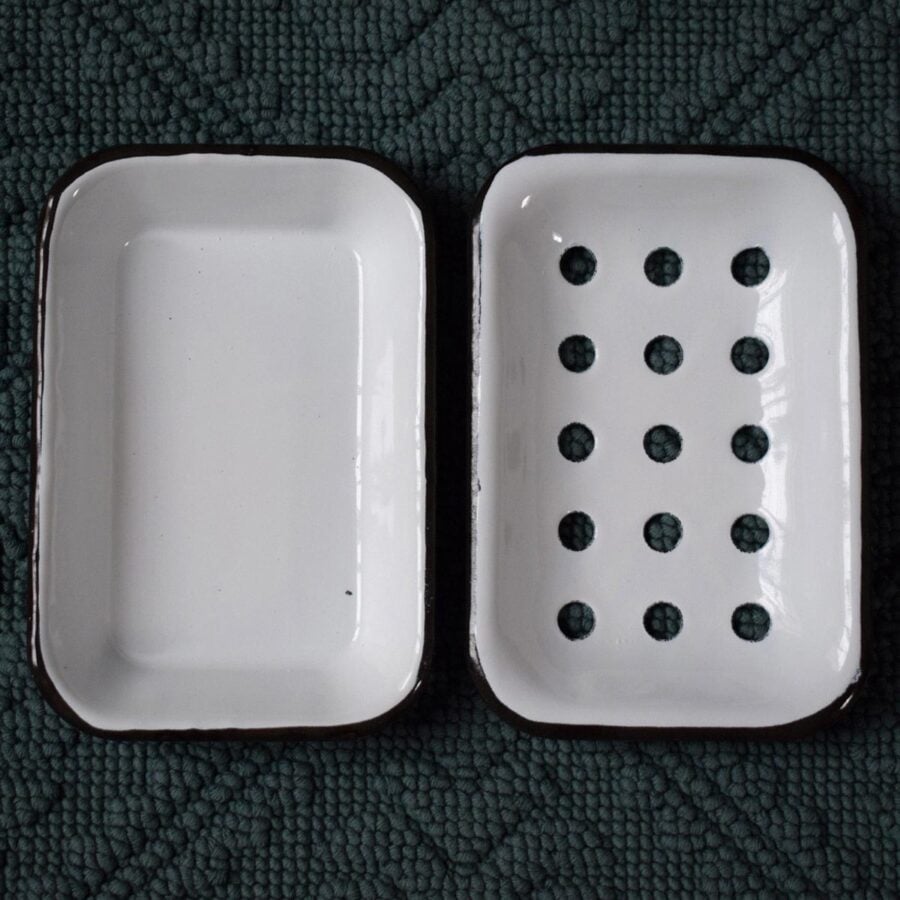 Enameled Two-Part Soap Dish