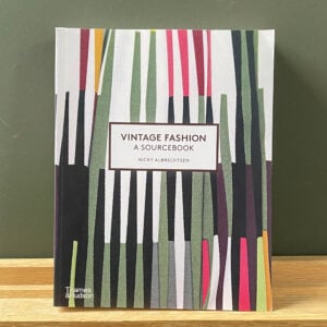 Vintage Fashion - A Sourcebook by Nicky Albrechtsen - Image 1