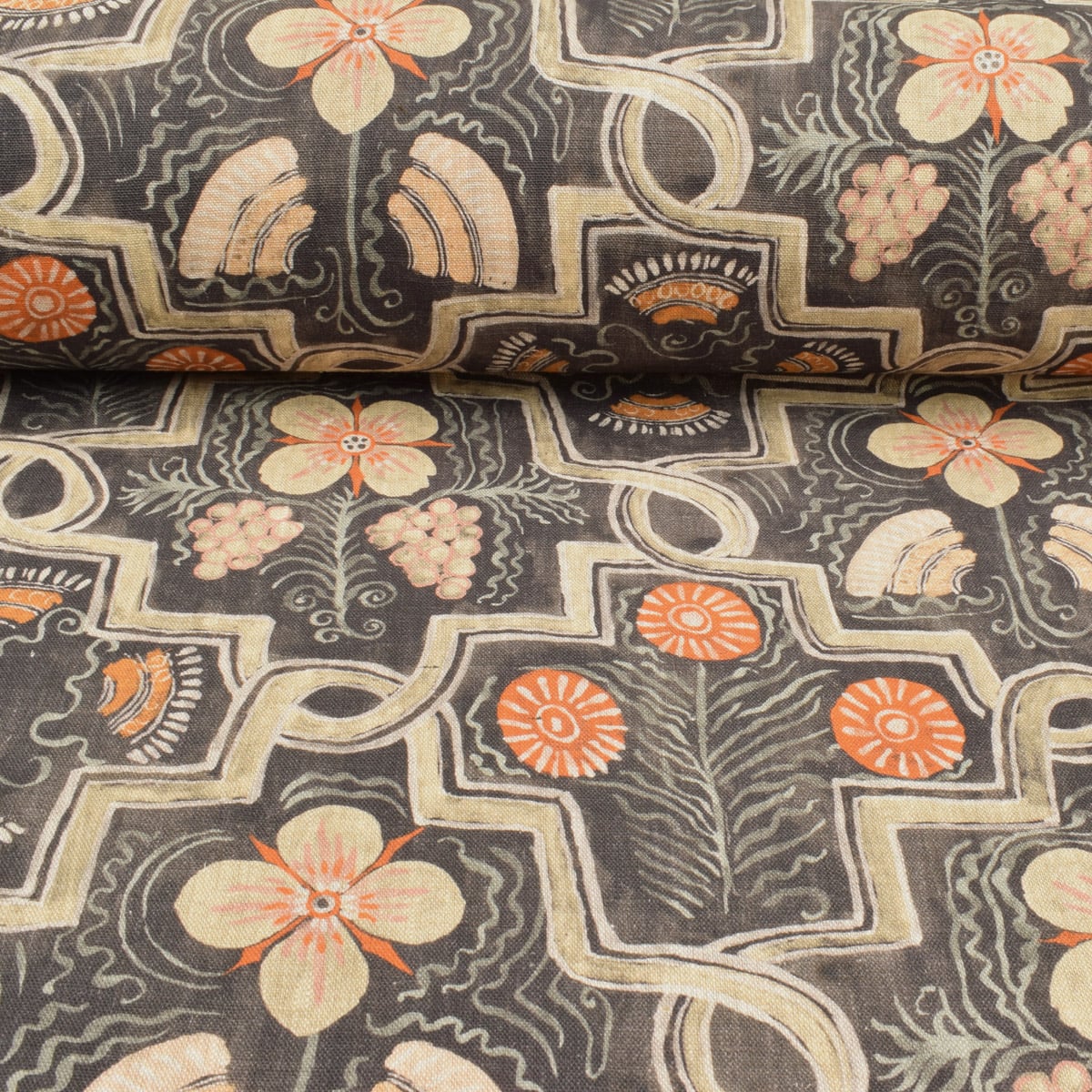 Ledbury Elizabethan Linen Print - Small - Image 3