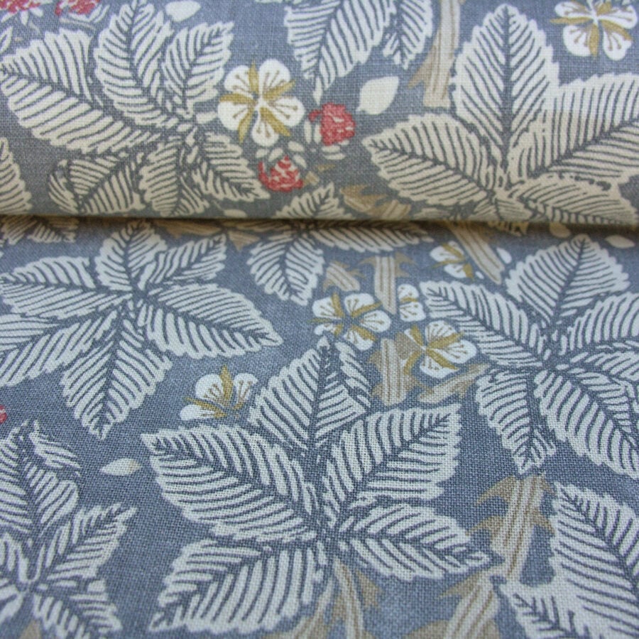 William Morris Bramble - Light Blue and Red