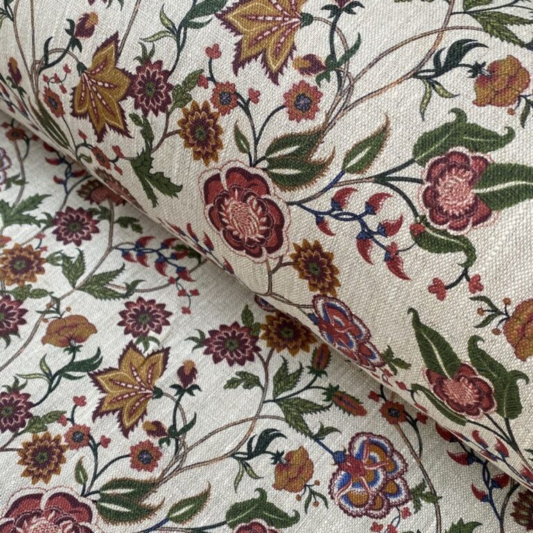 Melody print Linen on a roll in raspberry & leaf green