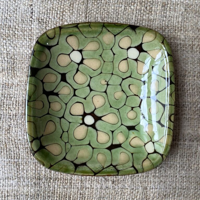 Patia Davis Biscuit plate on linen backcloth