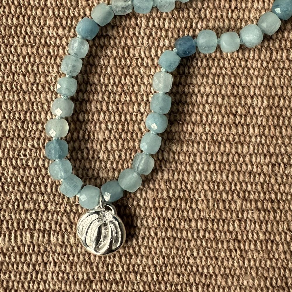 Silver Seed Pendant with Aquamarine Necklace M22 - Image 3