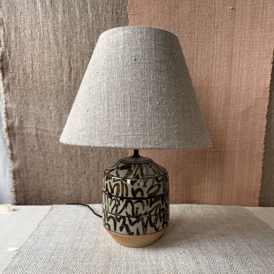 Pottery lamp with shade