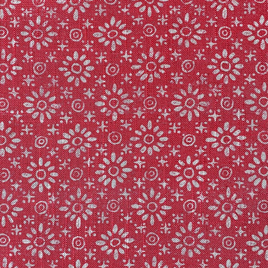 Fabric roll with fuschia pink, small scale daisy pattern